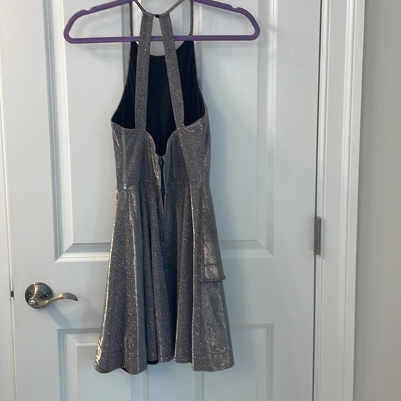 Speechless shimmer dress - Windsor - size 3 - Picture 3 of 3